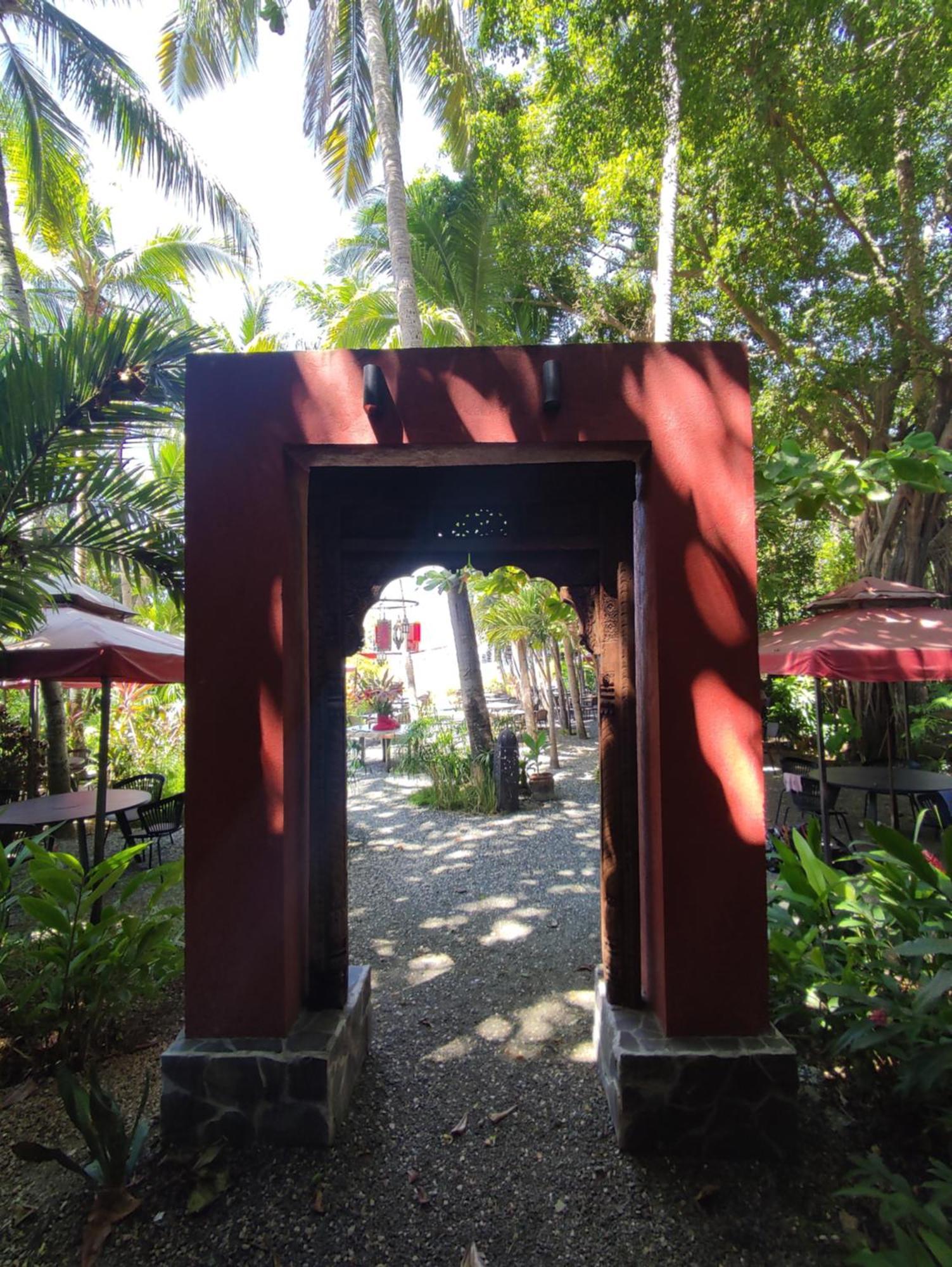 Hotel Laguna Del Cocodrilo Tamarindo Exterior photo